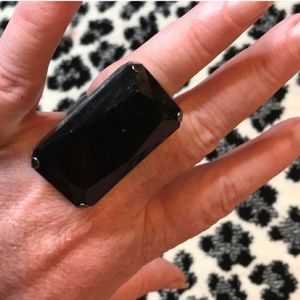 3/$20💍Oblong black HUGE Emerald cut stone ring!!